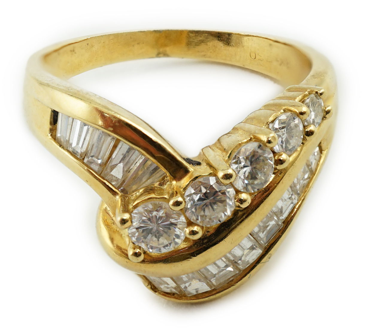 An 18k gold and diamond dress ring